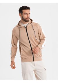 Ombre Clothing - Rozpinana męska bluza z kapturem i lampasami - beżowa V4 - Rozmiar: XL. Typ kołnierza: kaptur. Kolor: beżowy. Materiał: guma, tkanina, dzianina, poliester, materiał. Wzór: gładki, aplikacja, nadruk. Styl: retro, sportowy