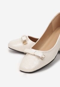 Renee - Beżowe Balerinki Calline. Zapięcie: bez zapięcia. Kolor: beżowy. Materiał: skóra. Obcas: na obcasie. Styl: elegancki. Wysokość obcasa: niski #4