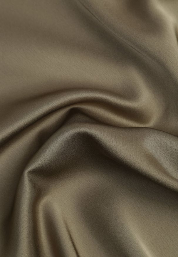 Renee - Ciemnozielona Satynowa Spódnica Maxi High Waist Formia. Stan: podwyższony. Kolor: zielony. Materiał: satyna