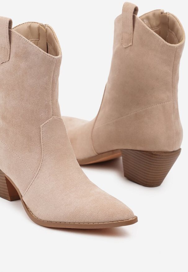 Renee - Beżowe Botki na Stożku w Stylu Kowbojek Saivana. Okazja: na co dzień. Kolor: beżowy. Materiał: bawełna, jeans. Sezon: jesień, wiosna. Obcas: na stożku. Styl: elegancki, casual. Wysokość obcasa: średni