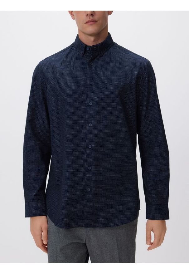 Reserved - Bawełniana koszula regular fit - granatowy. Kolor: niebieski. Materiał: bawełna