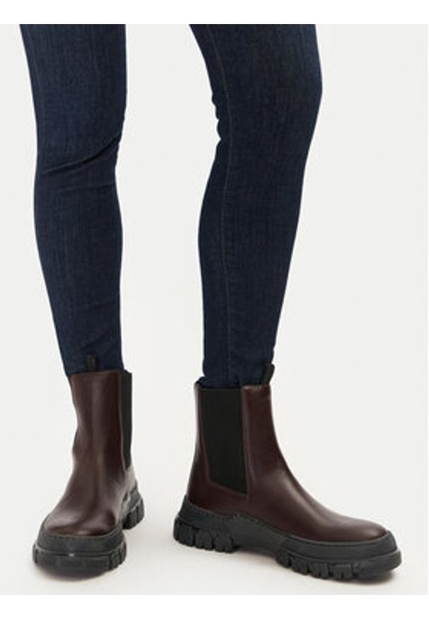 Weekend Max Mara Sztyblety Ellisse 2425796035600 Brązowy. Kolor: brązowy. Materiał: skóra