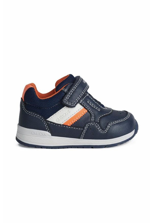 Geox Buty dziecięce kolor granatowy. Nosek buta: okrągły. Zapięcie: rzepy. Kolor: niebieski. Materiał: guma