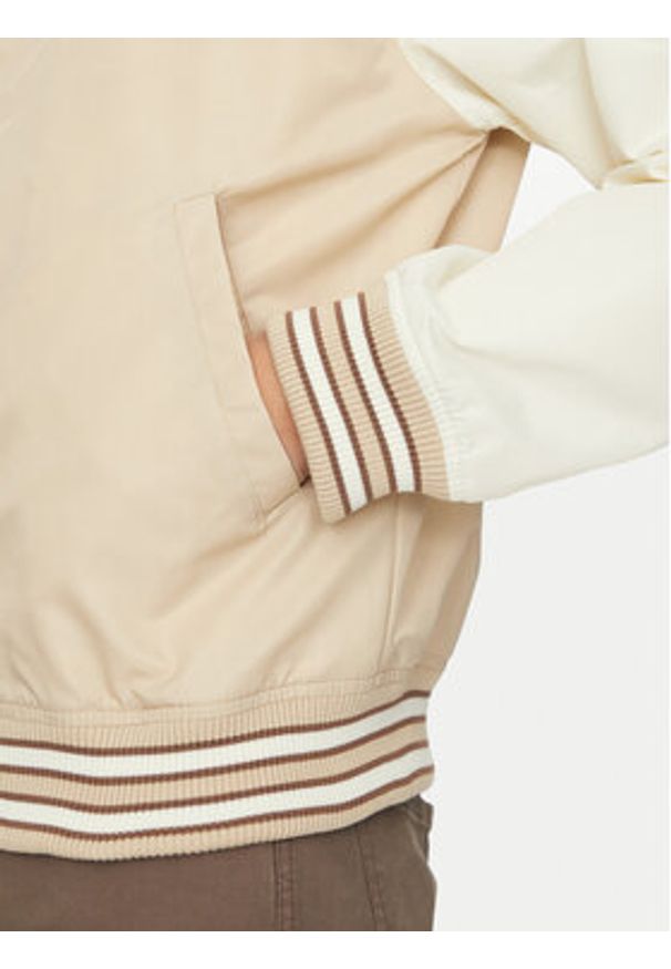 Guess Jeans Kurtka bomber M5GL32 WHAA2 Beżowy Regular Fit. Kolor: beżowy. Materiał: syntetyk
