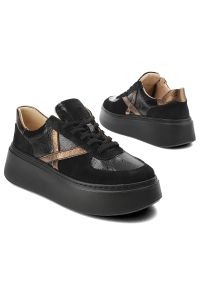 Czarne Sneakersy Armodo Wygodne Obuwie Damskie. Kolor: czarny. Obcas: na platformie. Styl: elegancki