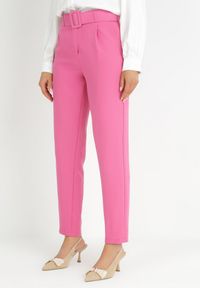Born2be - Różowe Spodnie Garniturowe z Paskiem Nemez. Stan: podwyższony. Kolor: różowy. Materiał: materiał. Długość: długie