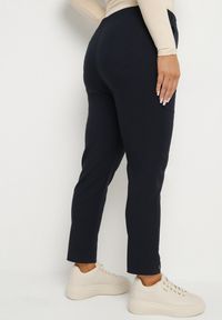Born2be - Granatowe Spodnie z Wiskozą z Gumką w Talii i Aplikacjami przy Nogawkach Stellorie. Okazja: na co dzień. Kolekcja: plus size. Kolor: niebieski. Materiał: wiskoza. Wzór: aplikacja. Styl: elegancki, casual #6