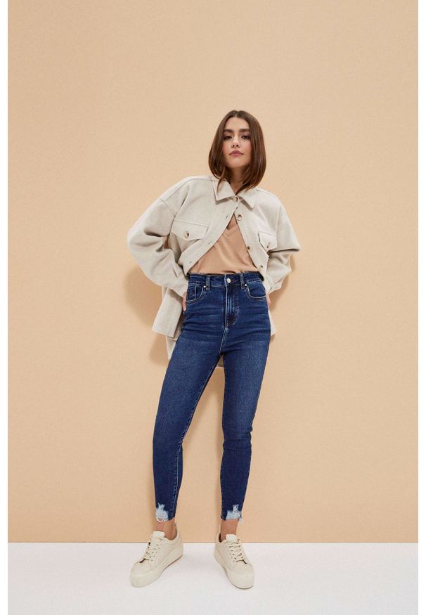 MOODO - Jeansy extra high waist. Stan: podwyższony. Długość: długie. Wzór: gładki