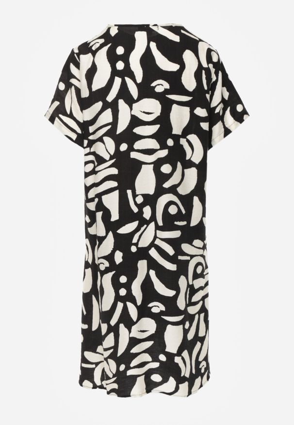 Born2be - Czarna Pudełkowa Sukienka z Wiskozy z Dekoltem w Serek w Abstrakcyjny Wzór Cresom. Okazja: na co dzień. Typ kołnierza: dekolt w serek. Kolekcja: plus size. Kolor: czarny. Materiał: wiskoza. Sezon: lato. Typ sukienki: dla puszystych, proste. Styl: casual