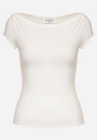 Born2be - Biały T-shirt z Bawełny o Dopasowanym Kroju z Dekoltem w Łódkę Galerissa. Kolor: biały. Materiał: bawełna. Styl: elegancki #5