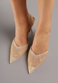 Renee - Złote Sandały na Szpilce z Siateczkowym Noskiem z Aplikacją z Perełek Aurifera. Okazja: na co dzień. Zapięcie: bez zapięcia. Kolor: złoty. Materiał: satyna, skóra, jeans. Wzór: aplikacja. Obcas: na szpilce. Styl: casual #5