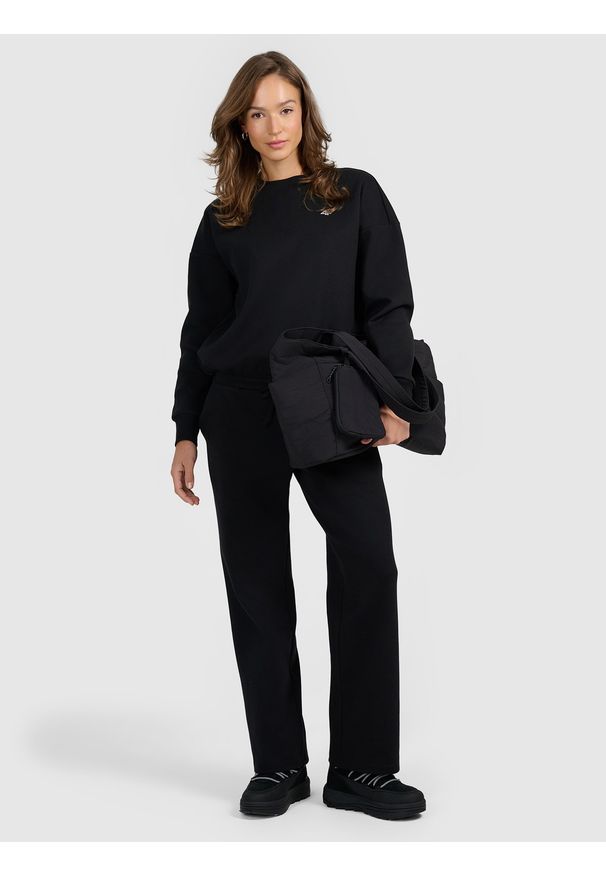4f - 4F Spodnie dresowe z szerokimi nogawkami damskie - czarne S. Kolor: czarny. Materiał: dresówka