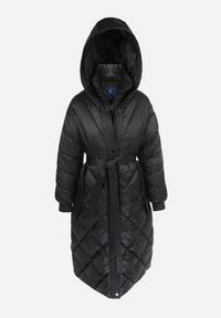 Born2be - Czarna Kurtka za Kolano Pikowana z Wiązanym Paskiem Claze. Kolor: czarny. Materiał: materiał. Sezon: zima #3