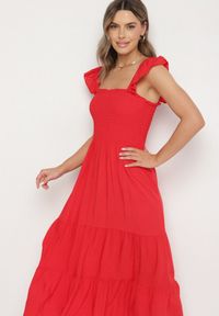 Born2be - Czerwona Rozkloszowana Bawełniana Sukienka na Ramiączkach z Gumkami i Falbanką Mevesta. Kolor: czerwony. Materiał: bawełna. Długość rękawa: na ramiączkach. Sezon: lato