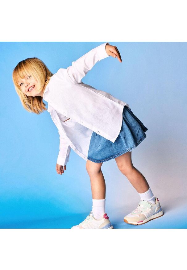 MTNG - MUSTANG Murri dziecięce buty dwukolorowe rozmiar 25. Okazja: na co dzień. Kolor: wielokolorowy, czerwony, biały, różowy. Wzór: kolorowy