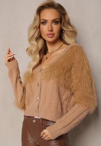 Renee - Brązowy Kardigan z Włochatą Dzianiną Przy Dekolcie i Rękawach Saccina. Kolor: brązowy. Materiał: dzianina. Długość: długie