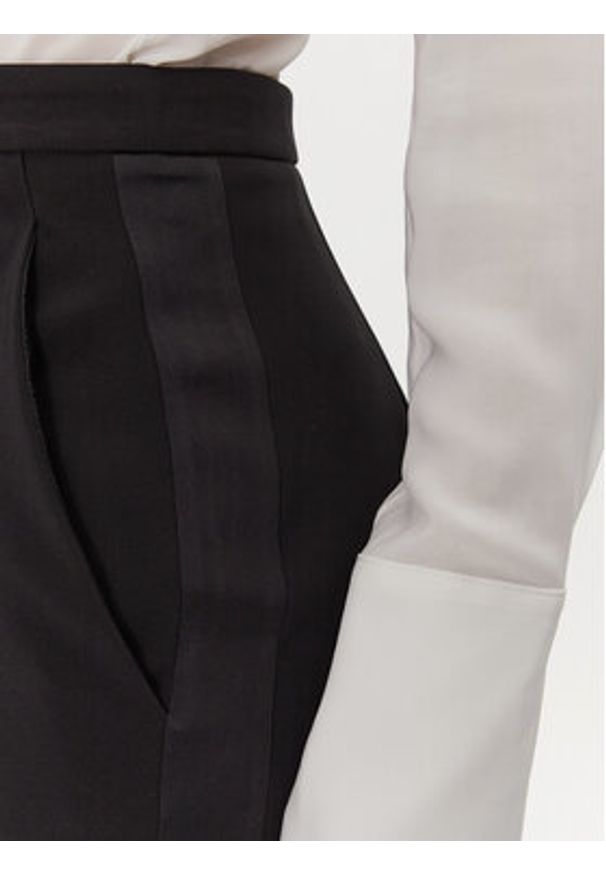 Elisabetta Franchi Spódnica ołówkowa GO-099-51E2-V260 Czarny Regular Fit. Kolor: czarny. Materiał: syntetyk