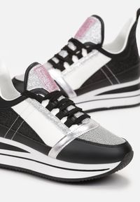 Born2be - Czarne Sznurowane Sneakersy na Płaskiej Grubej Podeszwie z Brokatem Reyrel. Nosek buta: okrągły. Kolor: czarny. Materiał: materiał. Wzór: aplikacja. Obcas: na płaskiej podeszwie