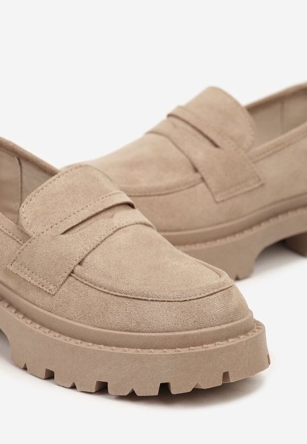 Born2be - Ciemnobeżowe Casualowe Mokasyny Vices na Grubej Podeszwie Viara. Okazja: na co dzień. Kolor: beżowy. Materiał: jeans. Styl: casual