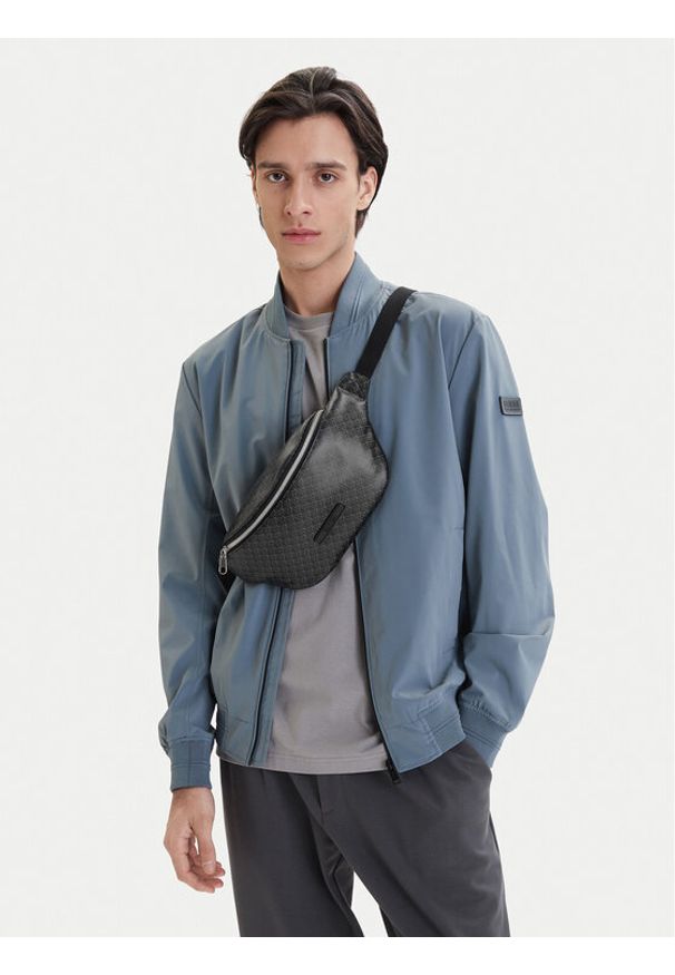 Calvin Klein Nerka Emblem Aop Coated Waistbag LV04D3135G Czarny. Kolor: czarny. Materiał: skóra