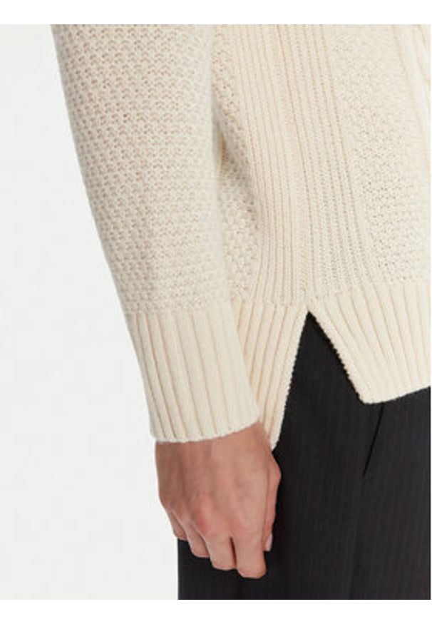 Barbour Sweter Burne Crew LKN1572WH51 Écru Regular Fit. Materiał: bawełna