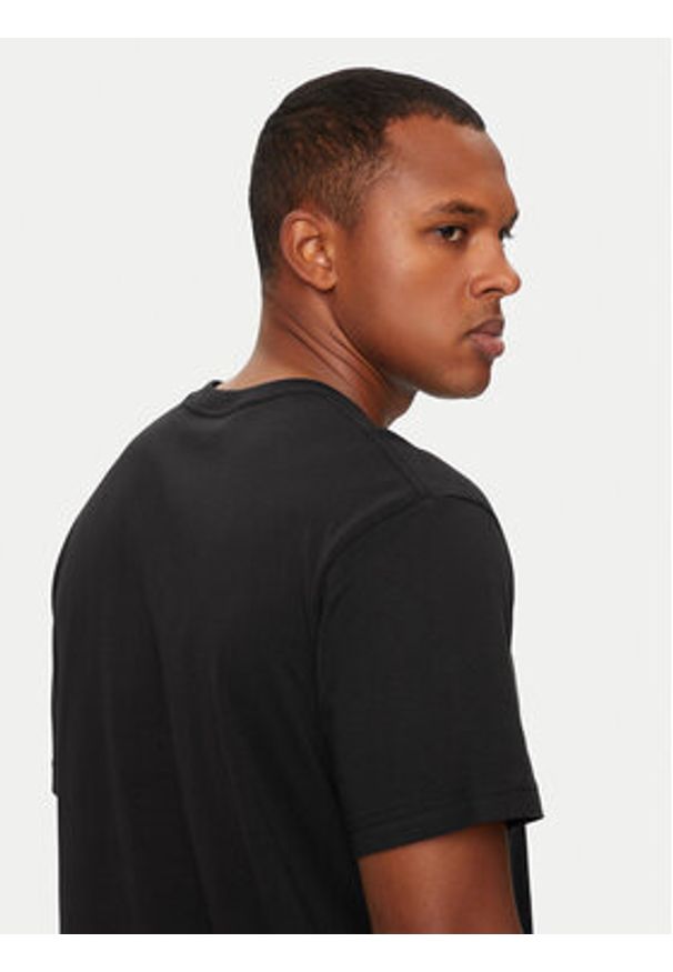 Just Cavalli T-Shirt 77OAHT04 Czarny Regular Fit. Kolor: czarny. Materiał: bawełna
