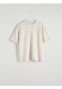 Reserved - Gładki T-shirt oversize - beżowy. Kolor: beżowy. Materiał: dzianina, bawełna. Wzór: gładki