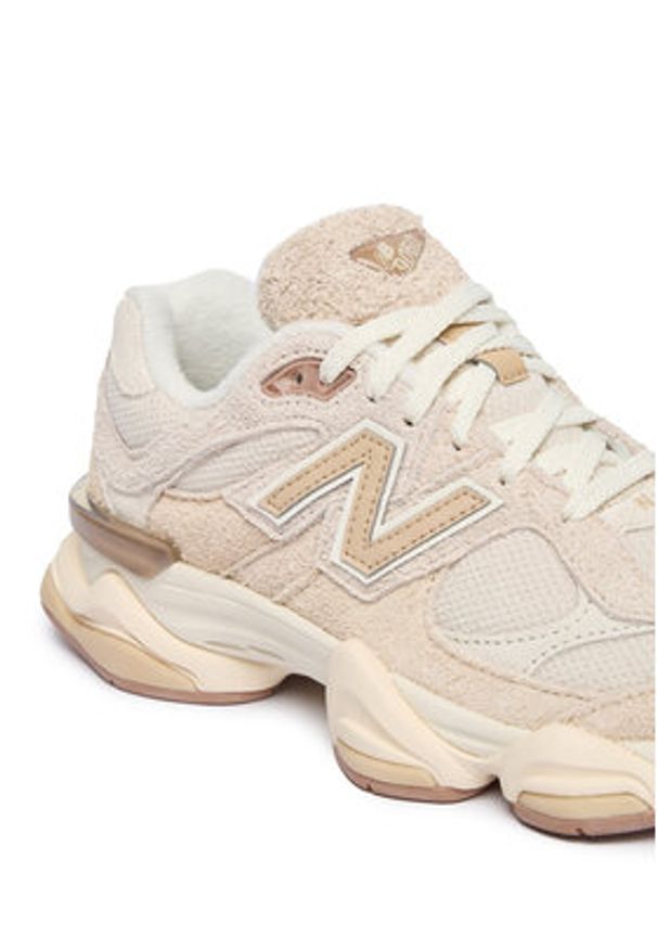 New Balance Sneakersy U9060CCB W Beżowy. Kolor: beżowy. Materiał: skóra, zamsz