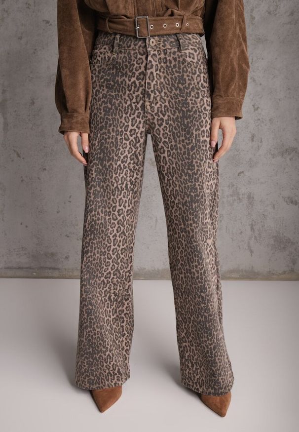 Renee - Panterkowe Jeansy Wide Leg High Waist z Bawełny Saliritia. Okazja: na co dzień. Stan: podwyższony. Wzór: motyw zwierzęcy. Styl: casual, klasyczny