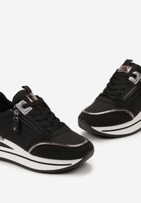 Born2be - Czarne Sneakersy na Platformie z Brokatowymi Akcentami Stelavia. Wysokość cholewki: przed kostkę. Kolor: czarny. Szerokość cholewki: normalna. Obcas: na platformie #5