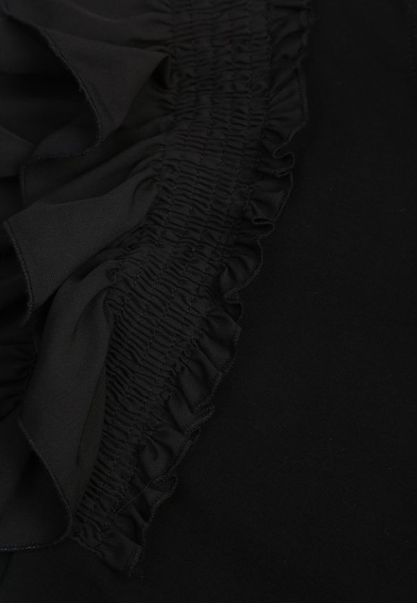 Born2be - Czarna Bluzka Ferda. Typ kołnierza: kołnierz z falbankami. Kolor: czarny. Materiał: dzianina, bawełna. Długość rękawa: krótki rękaw. Długość: krótkie. Wzór: gładki. Styl: elegancki