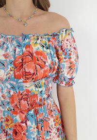 Born2be - Jasnoniebieska Wiskozowa Sukienka Mini z Gumkami w Pasie i Falbanką Muena. Typ kołnierza: kołnierz z falbankami. Kolor: niebieski. Materiał: wiskoza. Wzór: kwiaty. Długość: mini #3