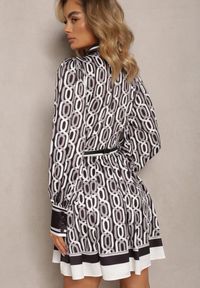 Renee - Czarno-Biała Koszulowa Sukienka Mini o Rozkloszowanym Kroju z Paskiem Launge. Kolor: czarny. Materiał: tkanina. Wzór: geometria, gładki, nadruk. Typ sukienki: koszulowe. Długość: mini