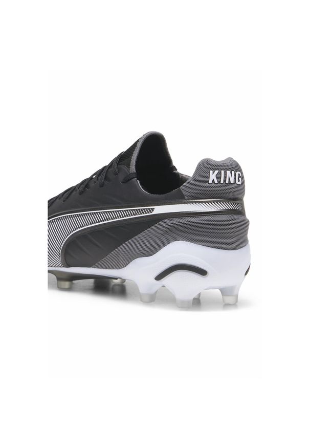 Puma - Buty piłkarskie unisex PUMA KING ULTIMATE FG/AG. Kolor: biały, wielokolorowy, czarny, szary. Sport: piłka nożna