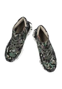 Botki damskie Laura Vita, na grubej podeszwie skórzane z okrągłym noskiem bogato zdobione i na zamek, zielone, Burton-15-SL1826A-5C-Kaki. Okazja: na co dzień. Nosek buta: okrągły. Zapięcie: zamek. Kolor: zielony. Materiał: skóra. Szerokość cholewki: normalna. Wzór: aplikacja. Styl: casual #6