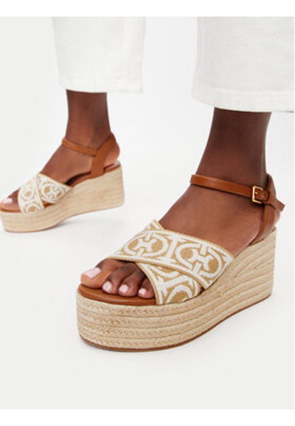 Coccinelle Espadryle E4 QWS 32 01 01 Beżowy. Kolor: beżowy. Materiał: materiał