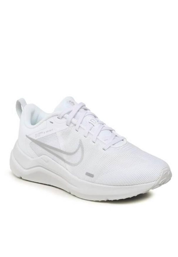 Buty do biegania damskie Nike DD9294100. Zapięcie: sznurówki. Kolor: biały, wielokolorowy. Materiał: materiał, syntetyk, tkanina. Szerokość cholewki: normalna. Sport: turystyka piesza