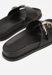 Renee - Czarne Klapki na Platformie z Klamrą Molthoe. Okazja: na co dzień. Kolor: czarny. Wzór: aplikacja. Obcas: na platformie. Styl: casual, elegancki #6