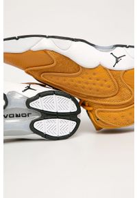 Jordan - Buty Air Jordan OG. Nosek buta: okrągły. Zapięcie: sznurówki. Kolor: pomarańczowy. Materiał: syntetyk, materiał, skóra, guma. Szerokość cholewki: normalna. Obcas: na obcasie. Wysokość obcasa: niski #3