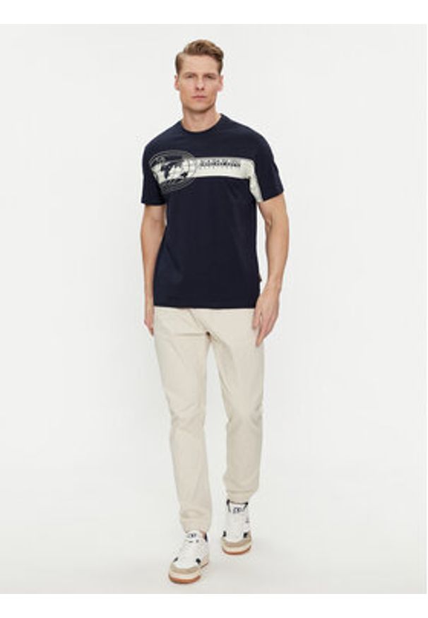 Napapijri T-Shirt S-Manta NP0A4HQH Granatowy Regular Fit. Kolor: niebieski. Materiał: bawełna