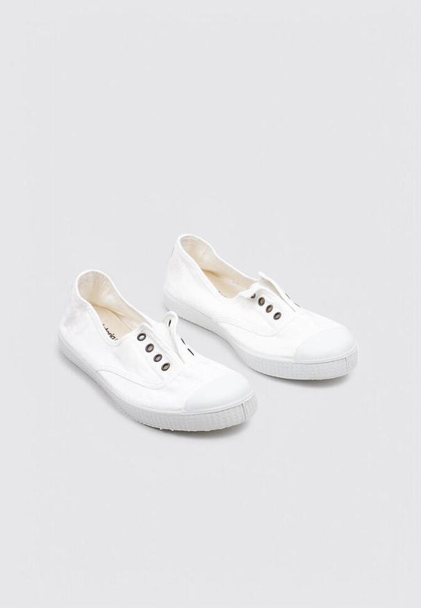 VICTORIA - Sznurowane trenery damskie Victoria 1915 anglaise toile lavée. Kolor: biały