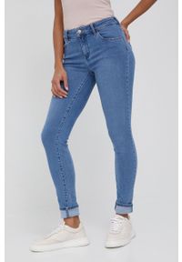 Wrangler jeansy SKINNY SOFT MARBLE damskie medium waist. Kolor: niebieski