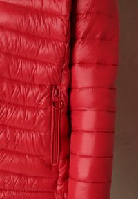 Renee - Czerwona Kurtka Agephone. Kolor: czerwony. Materiał: jeans, tkanina. Długość: krótkie. Wzór: aplikacja. Styl: elegancki #3
