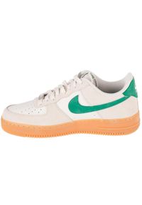 Nike - Buty sportowe Sneakersy męskie, Air Force 1 07 LV8. Kolor: biały. Model: Nike Air Force. Sport: turystyka piesza