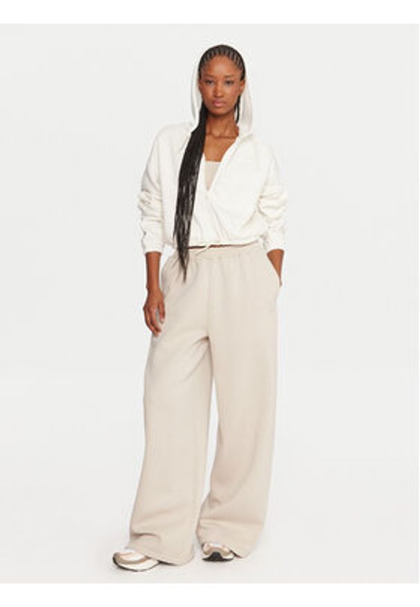 Reebok Bluza Reebok X Ewa Chodakowska RK25307CCW Écru Relaxed Fit. Materiał: bawełna