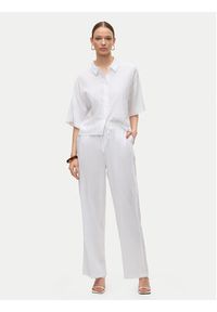 Vero Moda Koszula Linn 10306820 Biały Relaxed Fit. Kolor: biały. Materiał: wiskoza, len #5