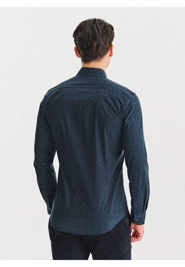 Pako Lorente - PAKO LORENTE – Granatowa koszula we wzór geometryczny. Kolor: niebieski. Materiał: bawełna, elastan. Długość rękawa: długi rękaw. Długość: długie. Wzór: geometria