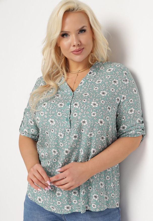 Born2be - Miętowa Bluzka Koszulowa w Kwiaty z Wiskozowej Tkaniny Railen. Kolekcja: plus size. Kolor: miętowy. Materiał: tkanina, wiskoza. Wzór: kwiaty