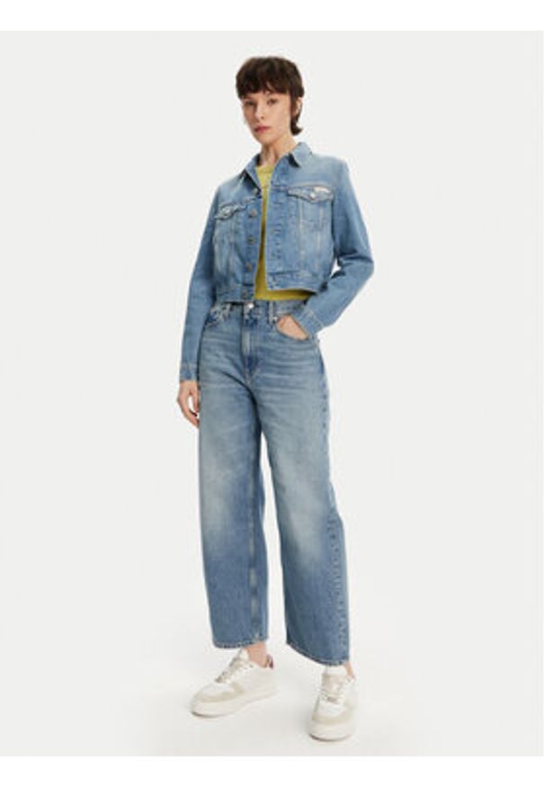 Calvin Klein Jeans Kurtka jeansowa 90's J20J225184 Niebieski Regular Fit. Kolor: niebieski. Materiał: bawełna