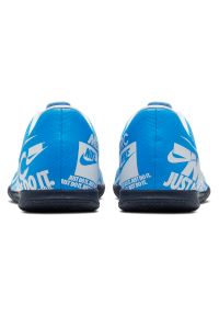 Buty dla dzieci do piłki nożnej Nike Mercurial Vapor 13 Club IN AT8169. Materiał: skóra, syntetyk. Szerokość cholewki: normalna. Sport: piłka nożna #2